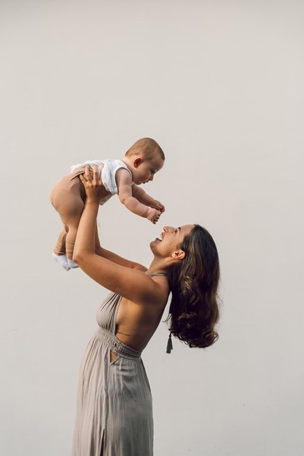 Most couples fight to be understood. They never get there: Relationship rules for couples. Jan-Willem's wife with their daughter, with relationship coach Jan-Willem van der Heiden