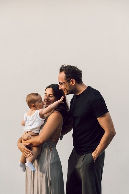 A weekly ritual for couples to stay connected: Jan-Willem van der Heiden with his wife and daughter